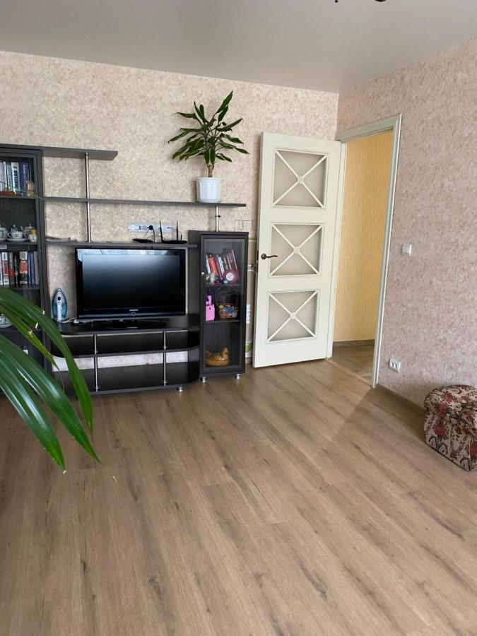 Flat Apartment Uzhhorod Bagian luar foto
